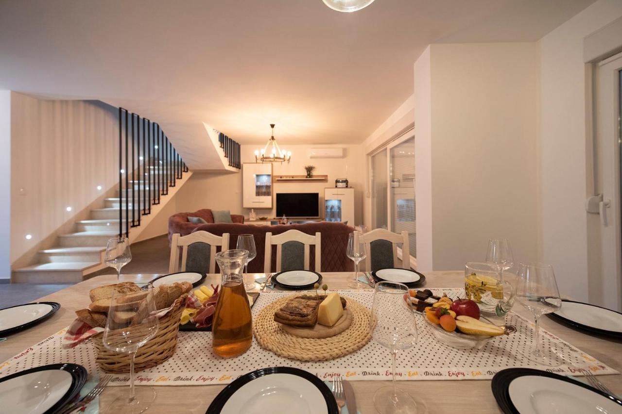 Villa Fidelissima Kastela Dış mekan fotoğraf