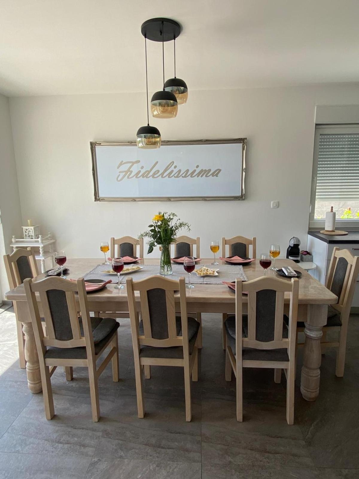 Villa Fidelissima Kastela Dış mekan fotoğraf